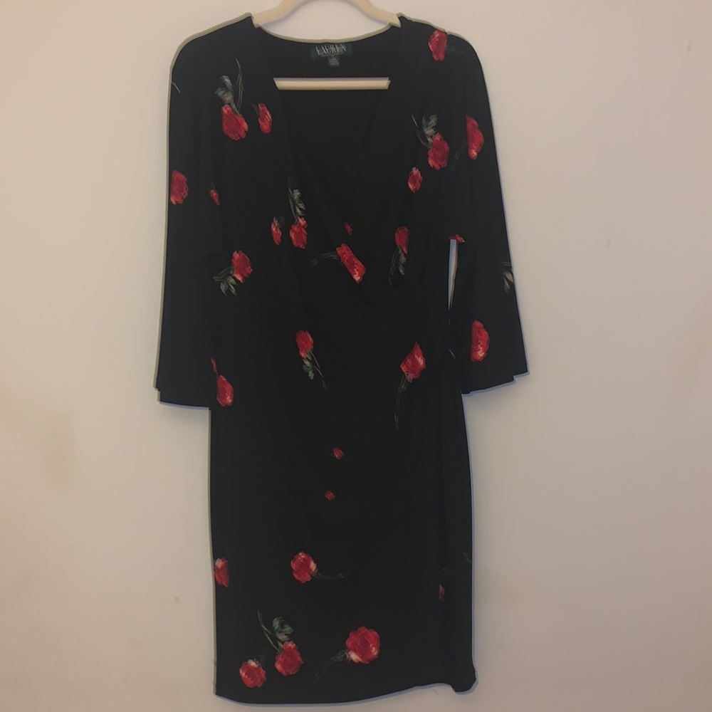 Lauren Ralph Lauren, black Jersey dress with printed roses, red and black.